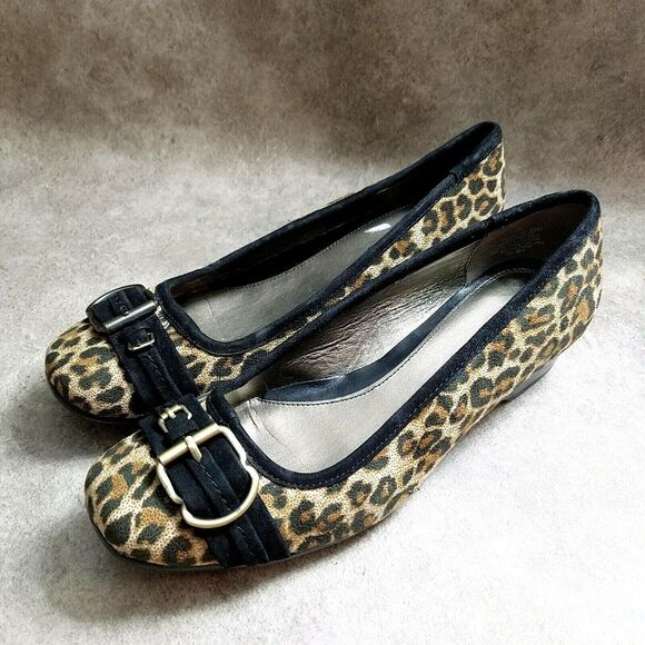 Bandolino Womens Hopkirk  Size 9.5 Brown Slip On Cheetah Print 1.5" Wedge Heels - Picture 3 of 8